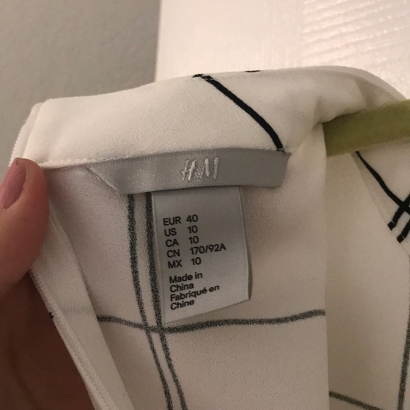 Checkered Blouse - Picture 5 of 5